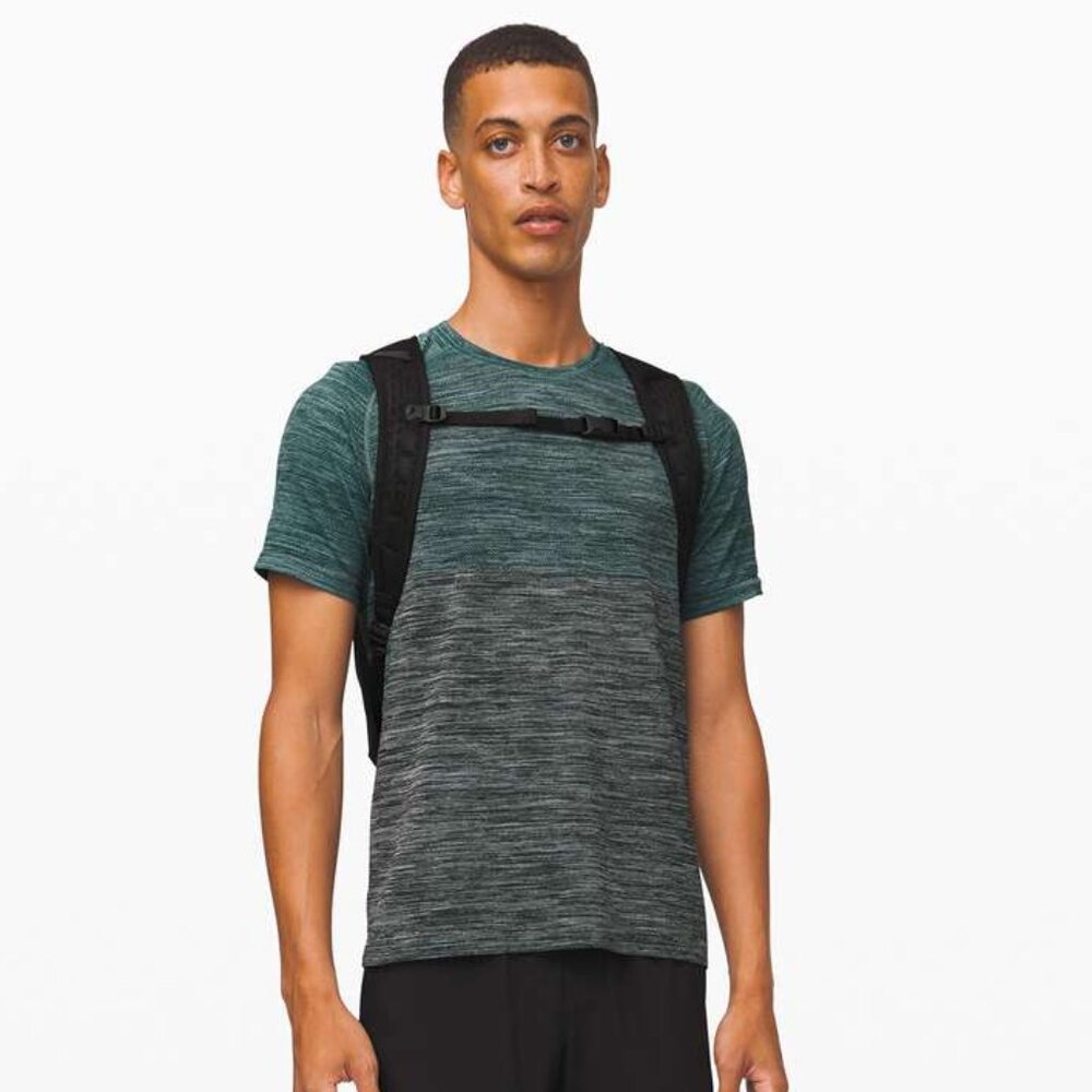 Lululemon Men's Metal Vent Tech Short Sleeve 2.0 - Green/Black